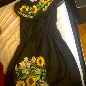 Is an artesanal Mexican dress from Mexico